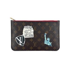 Louis Vuitton Monogram World Tour Neverfull Pochette